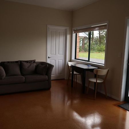 Апартаменти Cosy Nights - Modern, Self-Contained With Parking Керікері Екстер'єр фото
