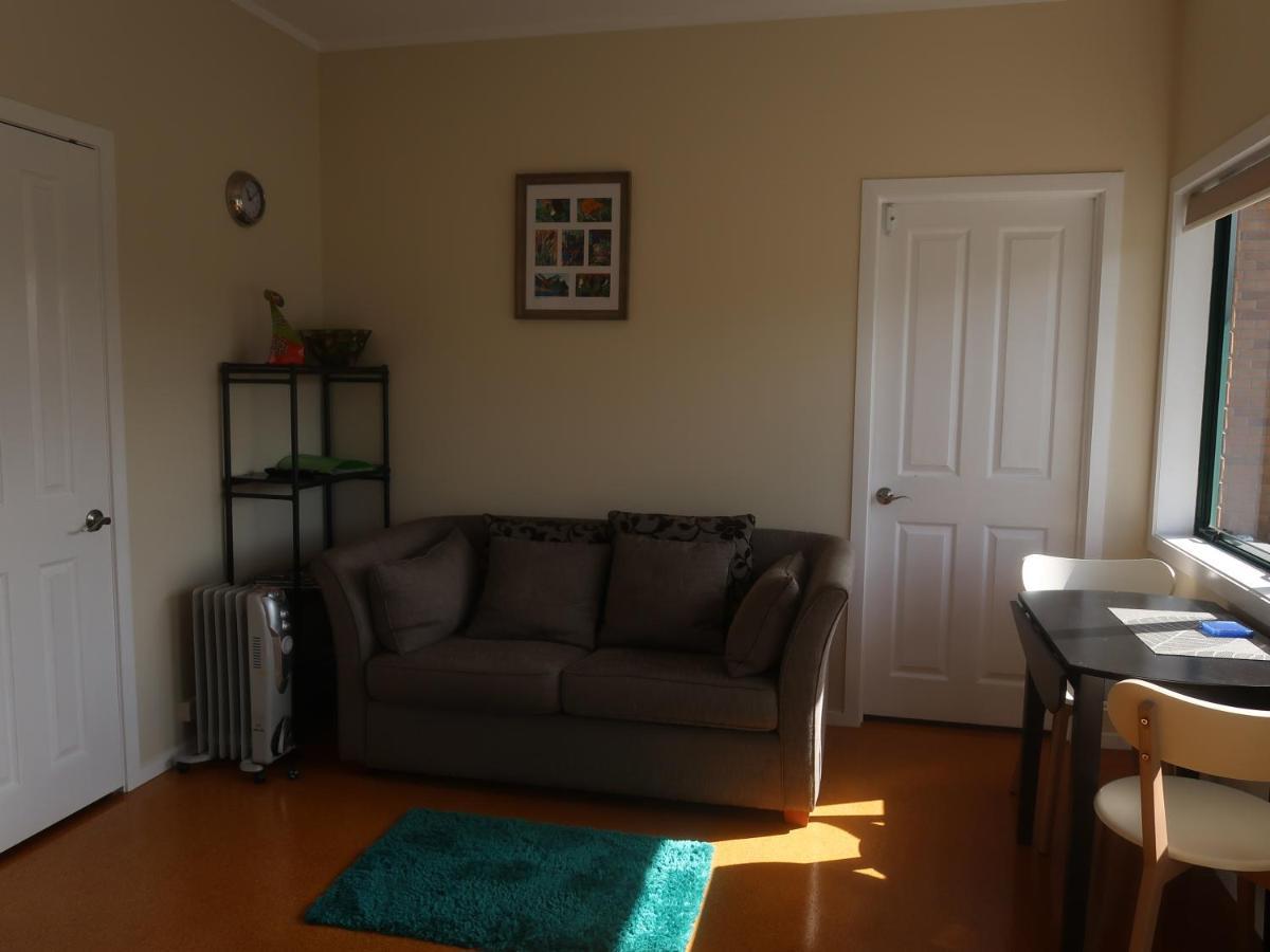Апартаменти Cosy Nights - Modern, Self-Contained With Parking Керікері Екстер'єр фото