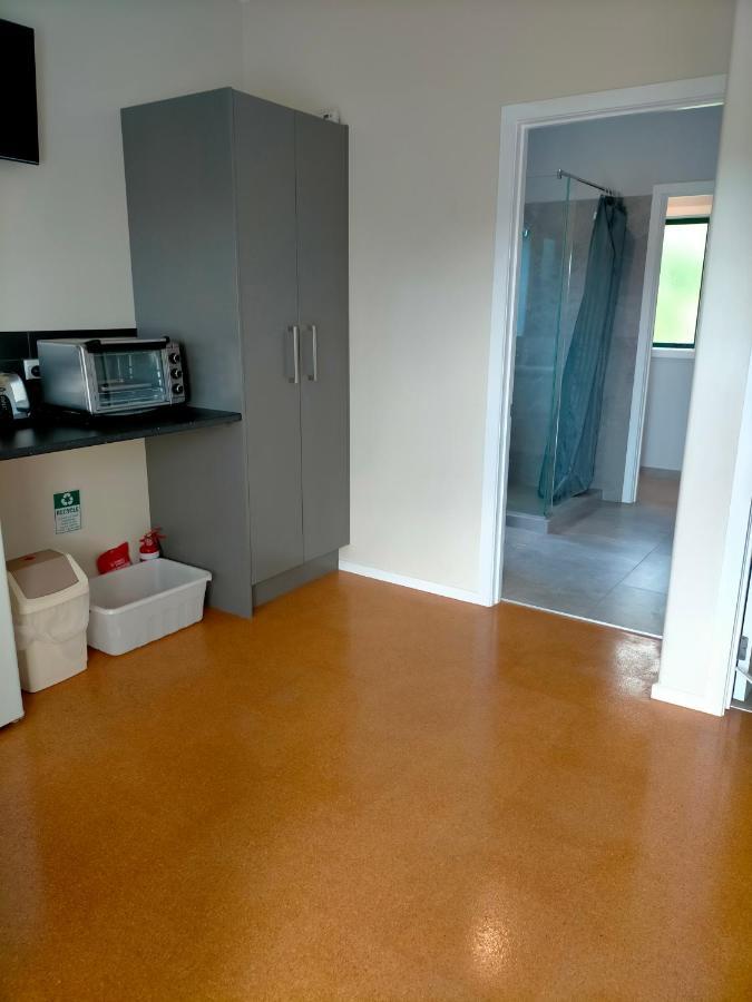 Апартаменти Cosy Nights - Modern, Self-Contained With Parking Керікері Екстер'єр фото